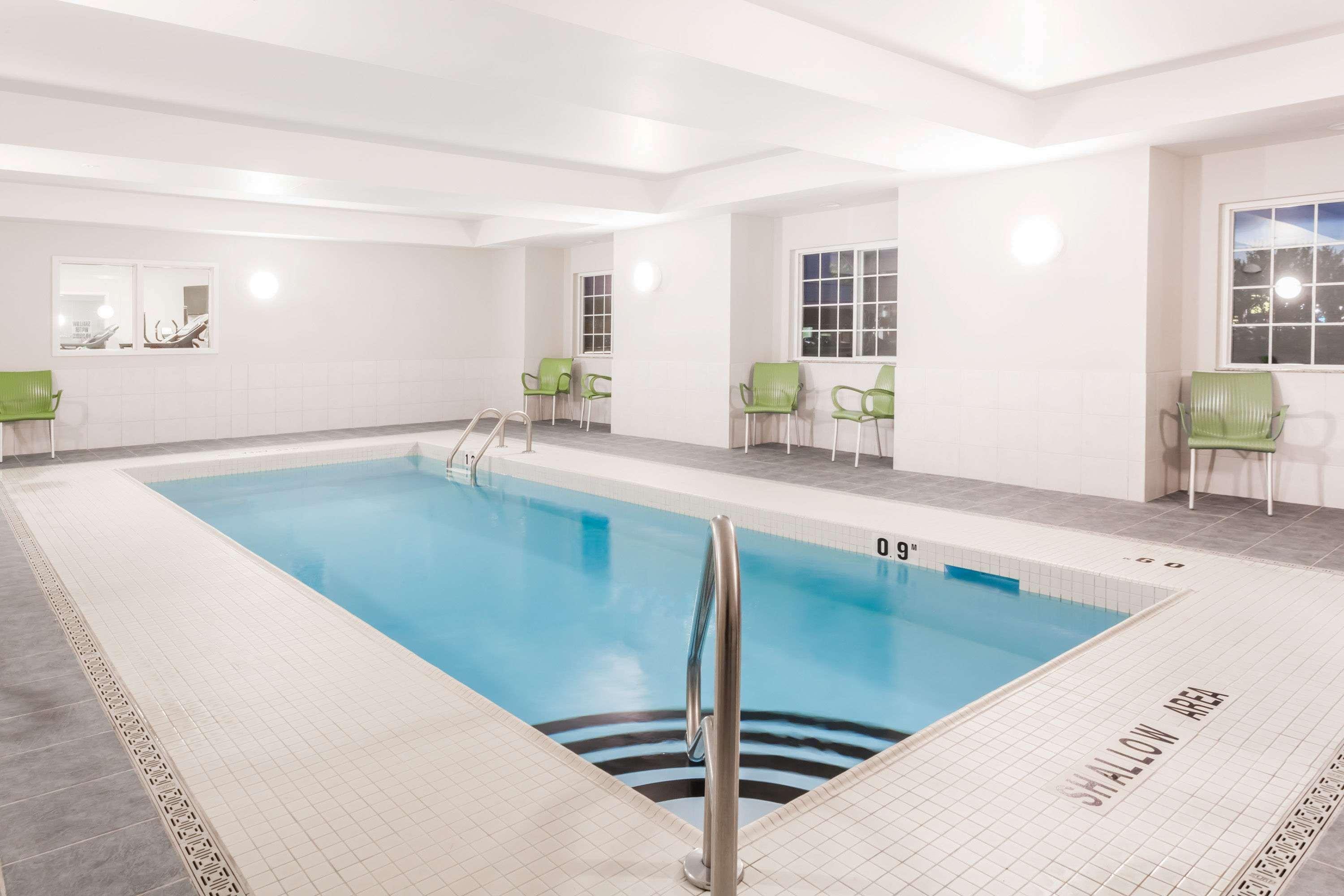 Microtel Inn & Suites Sault Ste. Marie Bagian luar foto