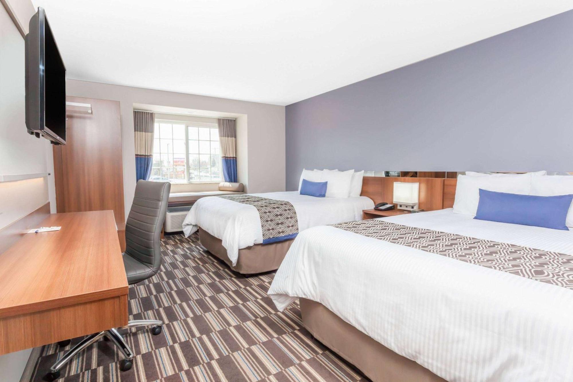 Microtel Inn & Suites Sault Ste. Marie Bagian luar foto