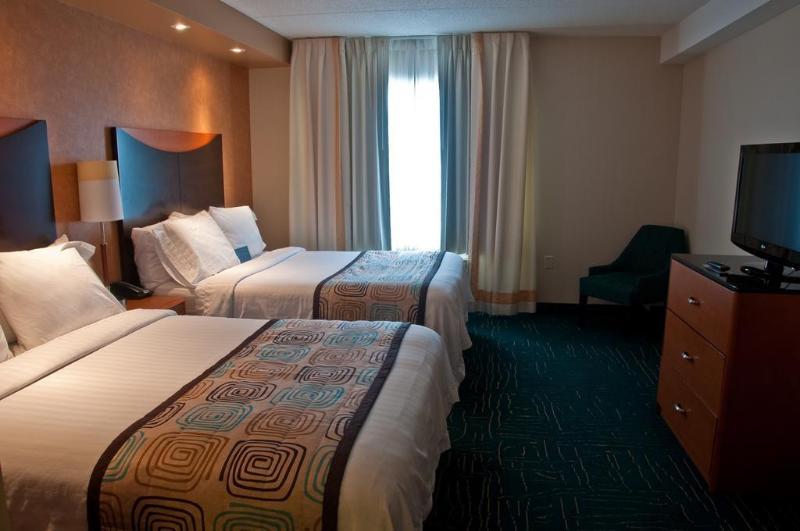 Microtel Inn & Suites Sault Ste. Marie Bagian luar foto