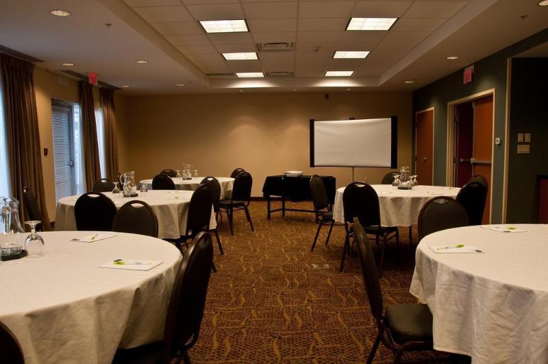 Microtel Inn & Suites Sault Ste. Marie Bagian luar foto
